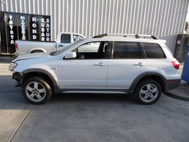 2005 MITSUBISHI OUTLANDER XLS WHITE 2.4 AT 2WD 193935